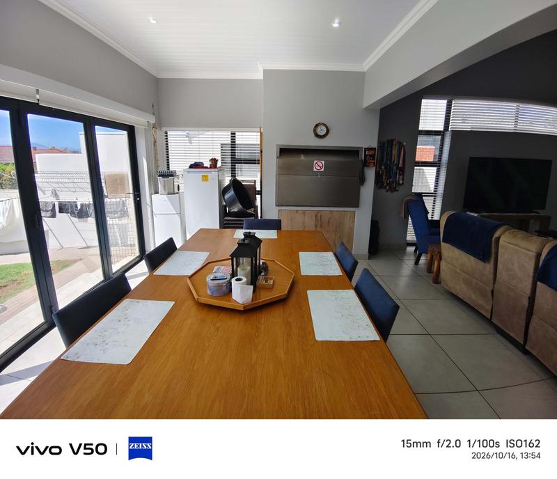 3 Bedroom Property for Sale in Hartenbos Heuwels Western Cape